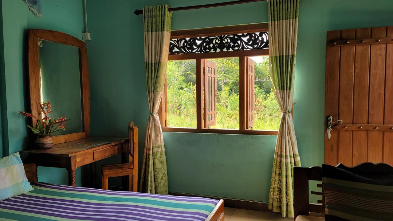 Thomasha Homestay เวลลาวายา ภายนอก รูปภาพ